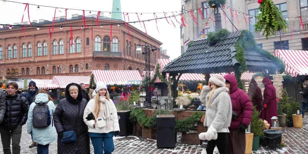 Šā gada trešajā ceturksnī vidējā bruto darba samaksa valstī bija 1835 eiro.