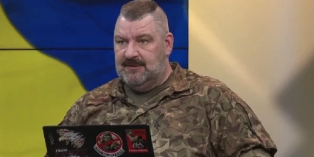 Офицер штаба Земессардзе Янис Слайдиньш.