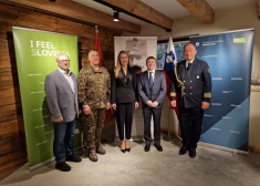 Kalpaka muzejā un piemiņas vietā “Airītes” atklāta Slovēnijas vēstniecības viesizstāde