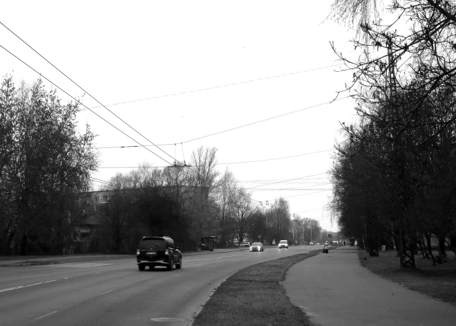 Lūdz atsaukties aculieciniekus traģiskam satiksmes negadījumam Stirnu ielā, kur bojā gāja cilvēks