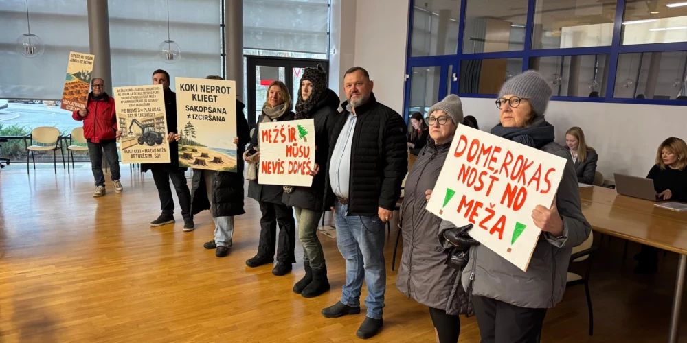 Pirmais protests pie Jūrmalas domes norisinājās 27. novembrī.