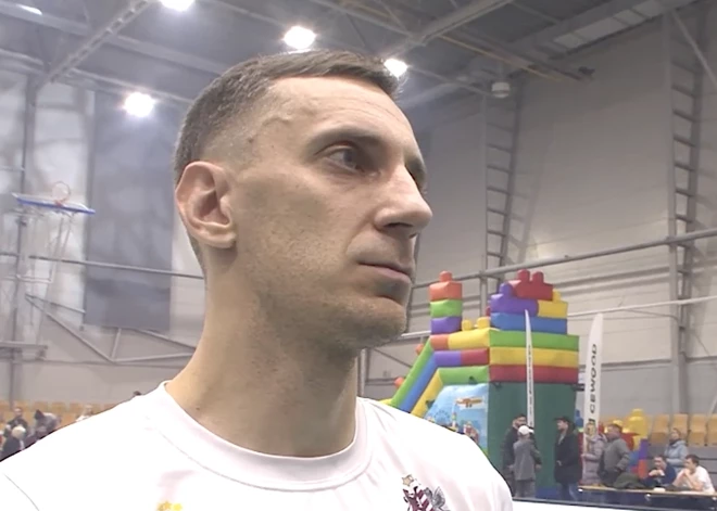 Volejbolists Vanags turpinās karjeru Zviedrijas klubā "Floby". "Visa mazā pilsētiņa nāk uz mačiem mūs atbalstīt!"