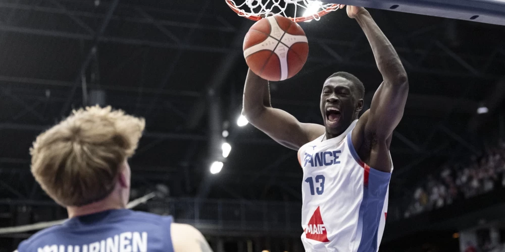 Somijas vīriešu basketbola izlase pirmdien savā laukumā pārspēja Franciju.