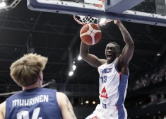 Somijas basketbolisti Pasaules kausa kvalifikācijas turnīra spēlē pārspēj Franciju