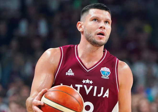 Latvijas basketbolisti Pasaules kausa kvalifikācijas turnīra cīņā uzveic Austriju