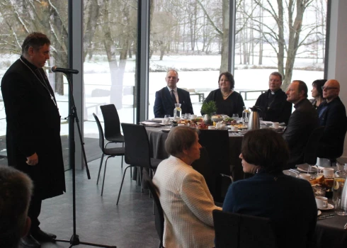 Restorānā “Zoltners” Kroņaucē notika jau desmitās Dobeles novada Augstkalnes, Bukaišu un Tērvetes pagastu Lūgšanu brokastis.