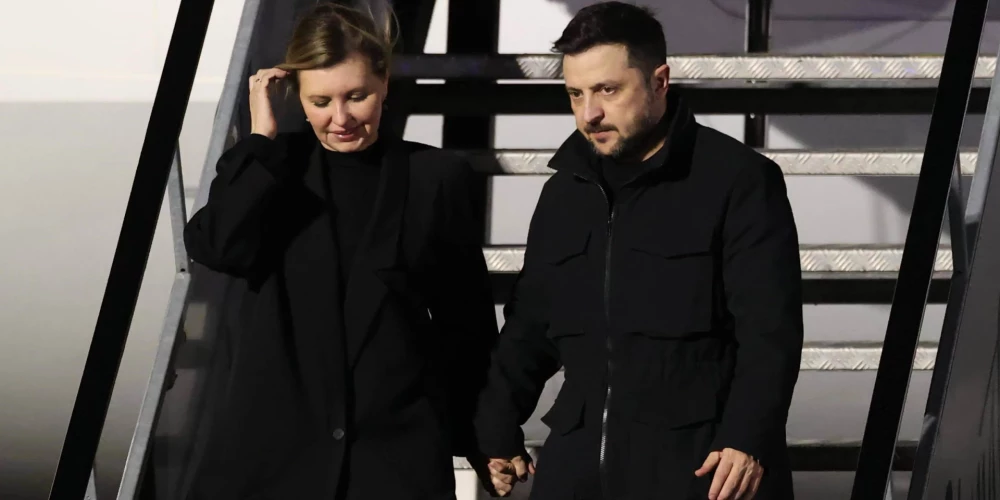 Ukrainas prezidents Volodimirs Zelenskis naktī uz otrdienu ieradies Dublinā.