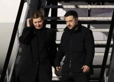 Zelenskis ar sievu naktī ieradies vizītē Īrijā