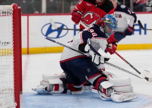 Latvijas vārtsargs Elvis Merzļikins pirmdien atvairīja 30 metienus.