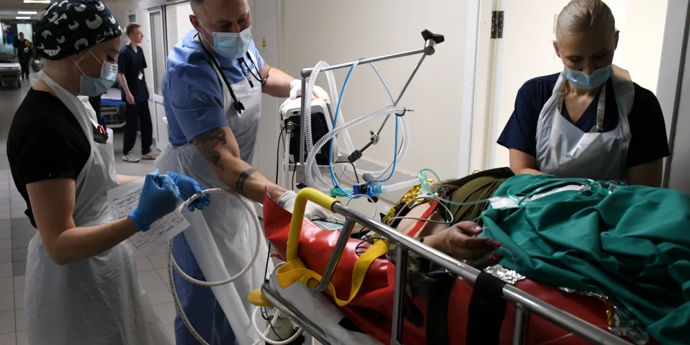 Pētījums un vairāku cilvēku pieredze atklāj satraucošu ainu. Medicīnas iestādēs pastāv diskriminācija vecuma dēļ jeb eidžisms.