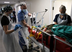 Pētījums un vairāku cilvēku pieredze atklāj satraucošu ainu. Medicīnas iestādēs pastāv diskriminācija vecuma dēļ jeb eidžisms.