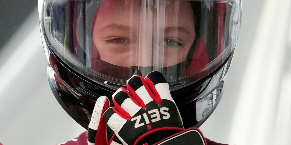 Bobslejiste Amēlija Kotāne.