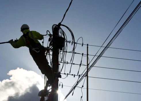 Novembrī elektrības cena "uzlēkusi" par 5,5%.