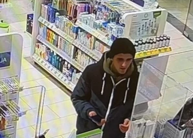 Policija meklē attēlos redzamo vīrieti saistībā ar iespējamu noziedzīgu nodarījumu Tallinas ielā