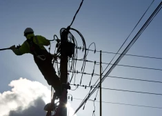 Платим больше, чем соседи: в Латвии цена на электроэнергию выросла на 25%. Прогнозы на зиму - неутешительные