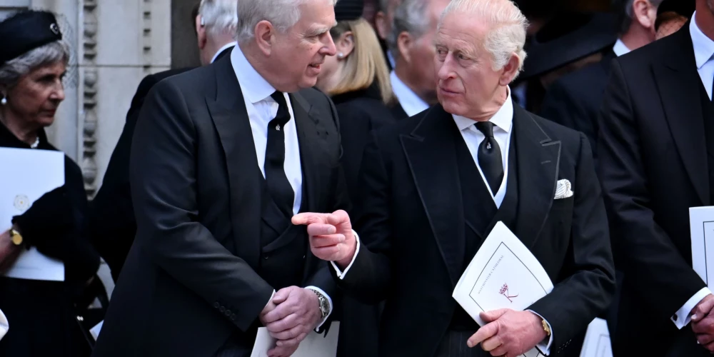 Princis Endrū negrib pamest greznību.