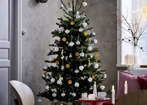 Какую бы ёлку вы ни выбрали, главное - сделать её "своей".