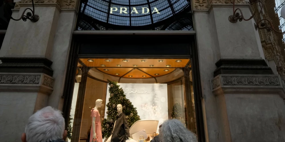 "Prada" veikals Milānā (foto: Scanpix / AP)