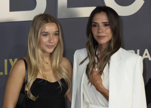 Viktorija Bekhema ar meitu Hārperi.