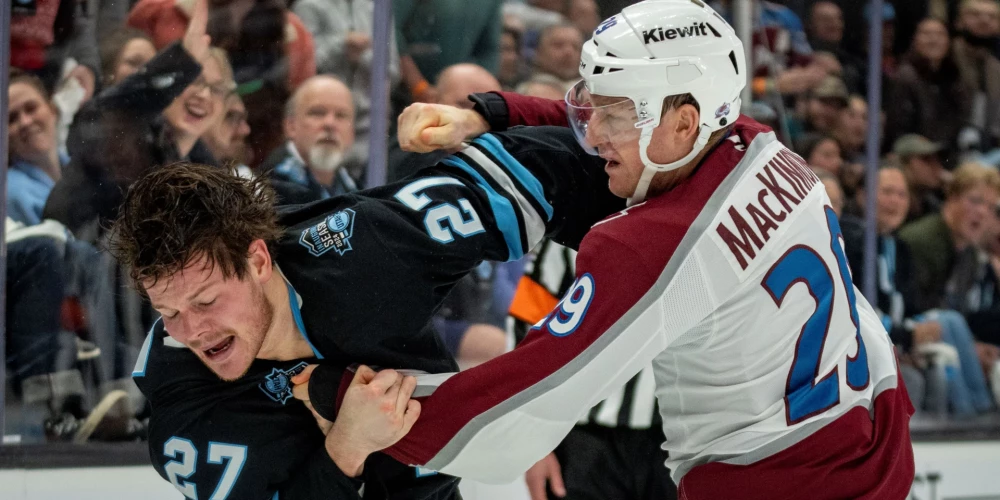 Neitans Makinons ne tikai daudz iemet, bet arī izvicina dūres (foto: Scanpix / AP)