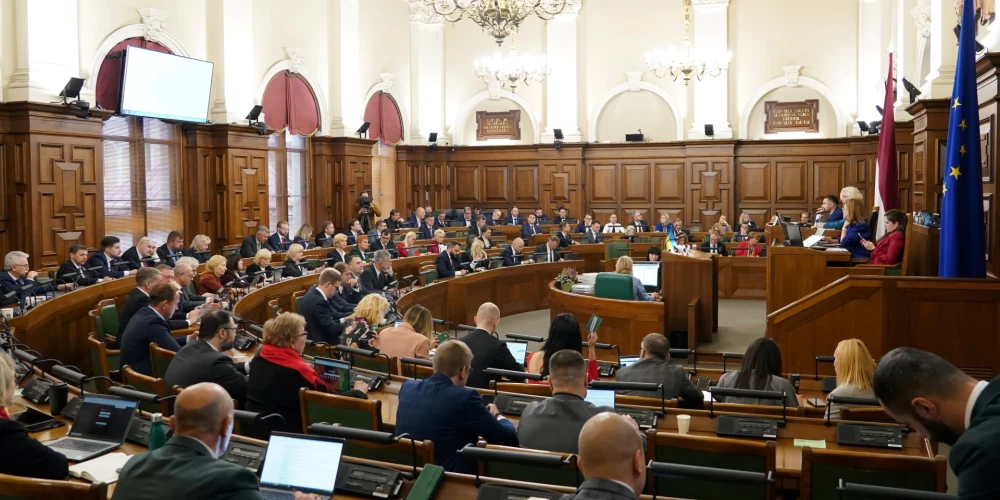 Saeimas deputāti galīgajā lasījumā sāks skatīt nākama gada budžetu un to pavadošos likumprojektus.