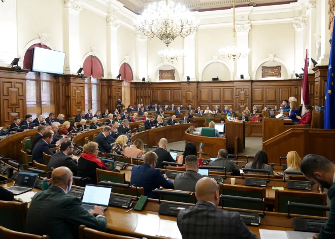 Saeima sāk skatīt nākamā gada budžetu