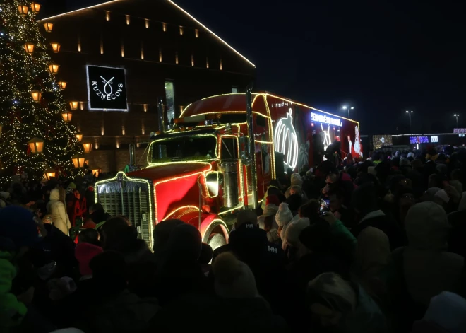 Легендарный рождественский грузовик Coca-Cola остановится в Риге на один вечер: названы место и время