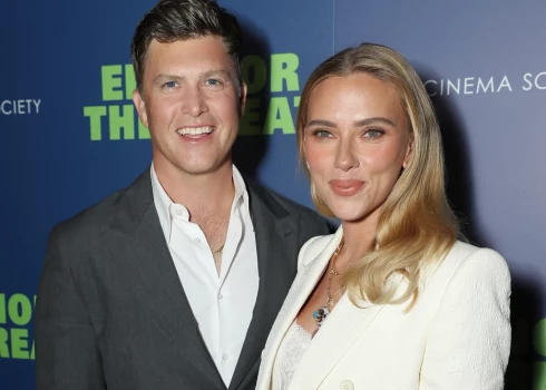 Skārleta Johansone un Kolins Džosts šā gada septembrī filmas “Eleonora Lielā” pirmizrādes vakarā Ņujorkā.