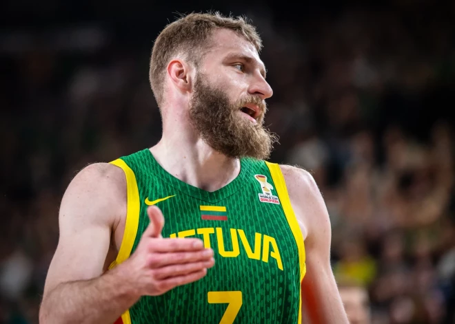 Lietuvas izlases basketbolists Gītis Radzevičs kļūst par Rodiona Kuruca komandas biedru Spānijā