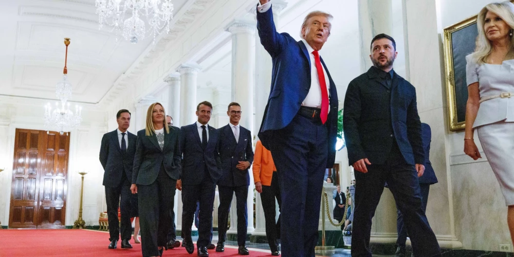 ASV prezidents Donalds Tramps kopā ar Ukrainas prezidentu Volodimiru Zelenski Baltajā namā augustā.