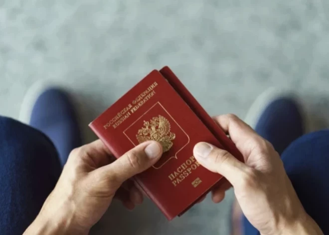 Vai uzturēšanās atļaujas iegūšanai Krievijā turpmāk būs jānoslēdz viena gada līgums ar armiju? Skaidro eksperts