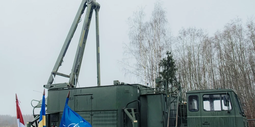 Шведский «жираф» для латвийского неба.