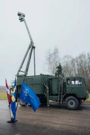 Шведский «жираф» для латвийского неба.