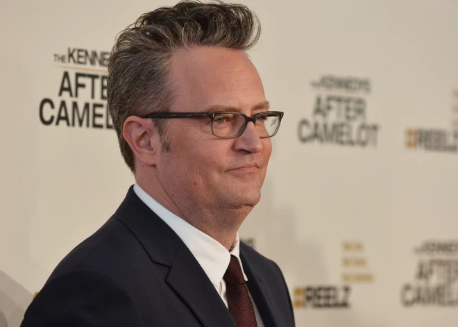 Cietumsodu saņēmis ārsts, kurš pārdeva ketamīnu seriāla “Draugi” zvaigznei Metjū Perijam