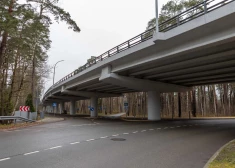 ФОТО: завершена реконструкция моста в Дзинтари за 8,7 млн евро; благоустроена и прилегающая территория