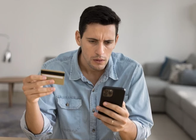 Жителям Латвии объяснили, что они рискуют потерять деньги, если не сделают это со своими банковскими счетами