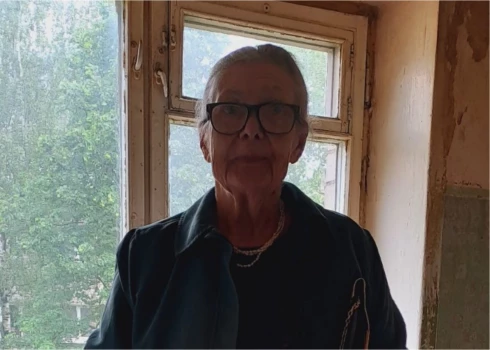 Valsts policija aicina aplūkot sievietes fotogrāfiju un atsaukties ikvienu, kurš zina viņas iespējamo atrašanās vietu.