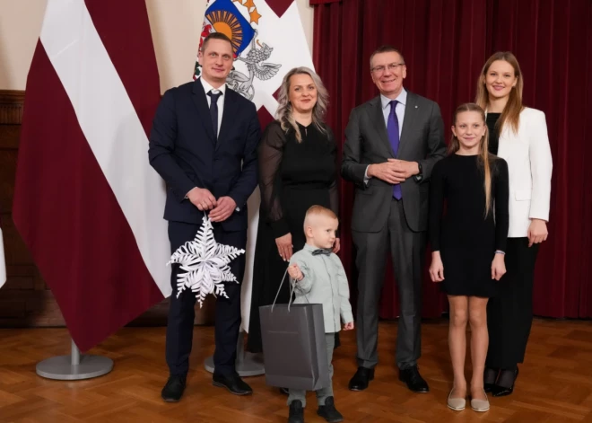 Ģimene no Priekules kopā ar citām novadu dižģimenēm viesojusies pie Valsts prezidenta