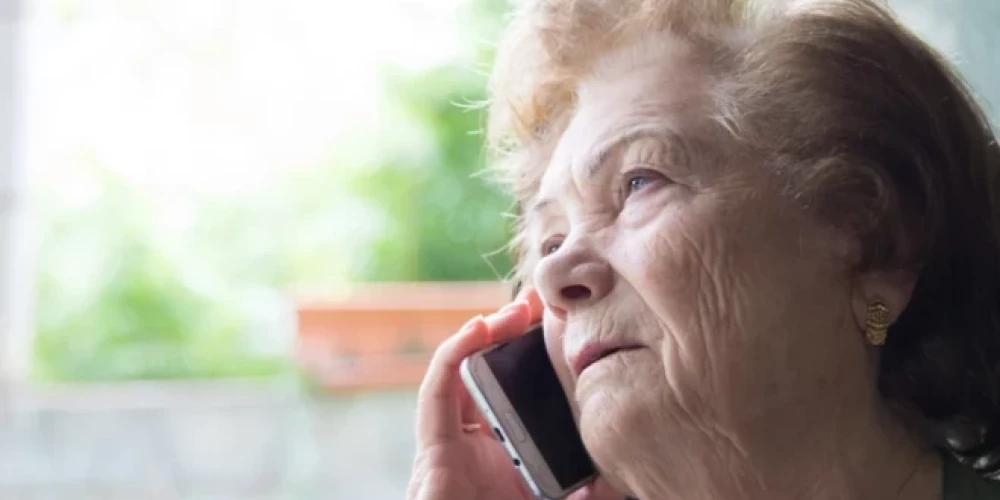 Рижская соцслужба призывает не сообщать незнакомцам коды и данные карт.