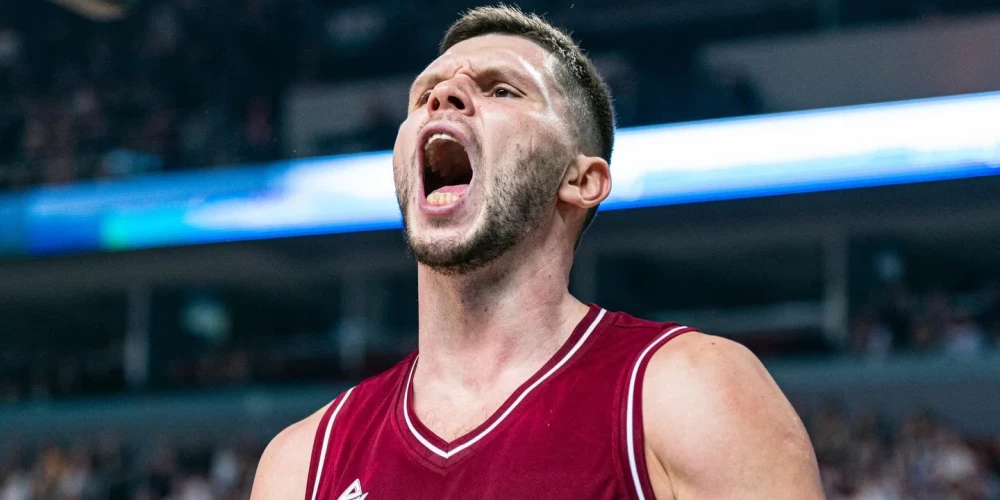 Rihards Lomažs kopš spēles pret Austriju ir jaunais izlases kapteinis.