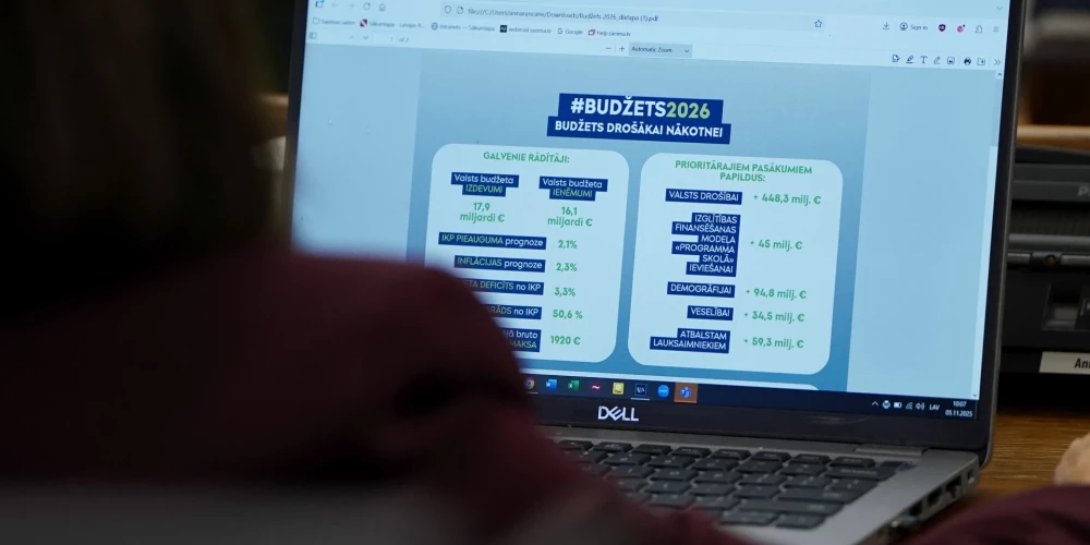 Saeimas ārkārtas sēdē ceturtdien tika pieņemts valsts 2026. gada budžets, kurā paredzēts 3,3 procentu deficīts