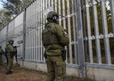 Polija līdz martam pagarina termiņu Baltkrievijas pierobežas aizlieguma zonai