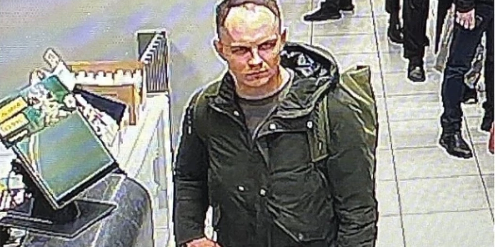 Литовская полиция опубликовала фотографию мужчины, разыскиваемого в связи с убийствами.