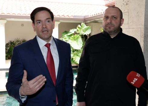 krainu sarunās pārstāvēja Nacionālās drošības un aizsardzības padomes sekretārs Rustems Umerovs.