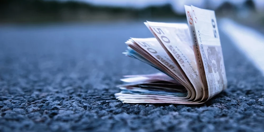 Власти ЛР решили поднять деньги, которые валяются на дороге. 