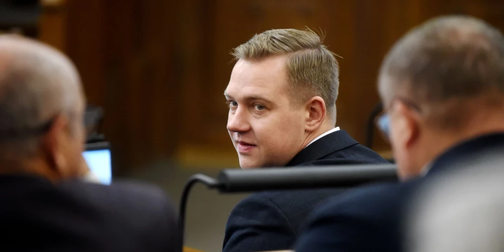 Tagad valdībai jāstrādā pie budžetā apstiprināto iniciatīvu ieviešanas, uzsver Zaļo un zemnieku savienības (ZZS) Saeimas frakcijas vadītājs Harijs Rokpelnis.