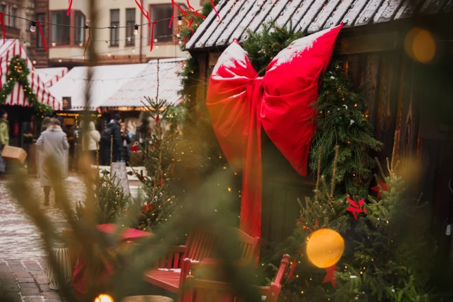 Ziemassvētku tirdziņš Doma laukumā.
