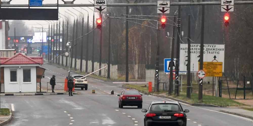 Lietuva anulējusi TUA 145 Krievijas pilsoņiem, kas bieži ceļojuši uz Krieviju.