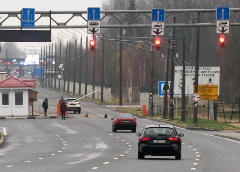 Lietuva anulējusi TUA 145 Krievijas pilsoņiem, kas bieži ceļojuši uz Krieviju.