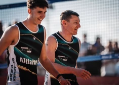 Latvijas pludmales volejbolisti Pļaviņš/Fokerots kvalificējas ceturtdaļfinālam BPT "Elite 16" sacensībās